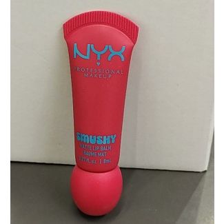 10 مرطب شفاه تيوب NYX 61/182