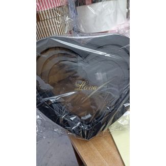 علب هدايا قلب شفاف 