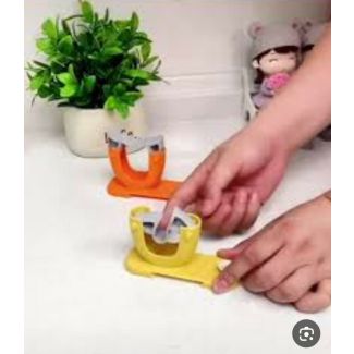 حمالة مكانس  مكمش لحمل عصي المكانس 7/89