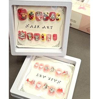 اظافر اطفال ملونة حلويات/دبدوب/فيونكة 69/17