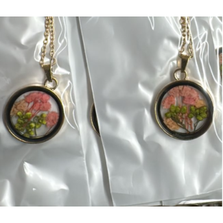 قلادة مستديرة زهرة زهري المجفف  