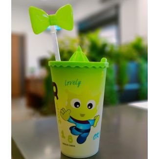 كاسات اطفال كبير مع عصارة 15/3