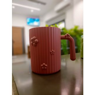 مج اطفال بلاستيك  4/48 (شكل صبار)