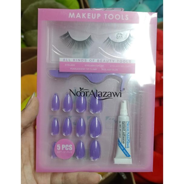 اظافر ملونة مع رموش -purple